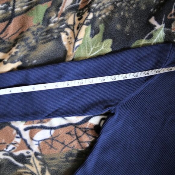 Brand New Ribbed Chain Dark Blue Sweater, size L/M, stretchy. - Picture 7 of 7